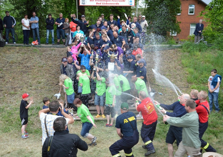 251